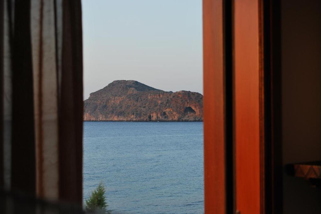Vasiliki Apartments Platanés Rum bild